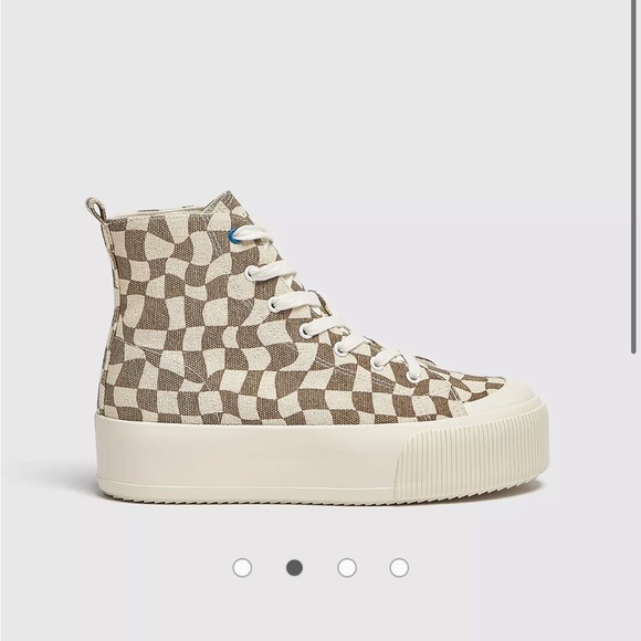 Pull & Bear Checked High Tops - Picture 2 of 4